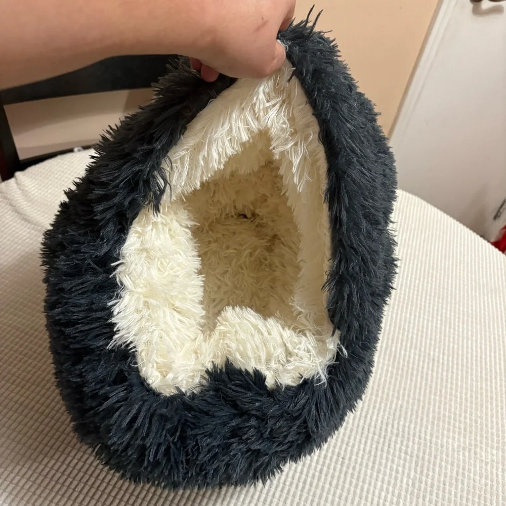 Plush Cat Cave Bed - Cream Interior with Black Exterior